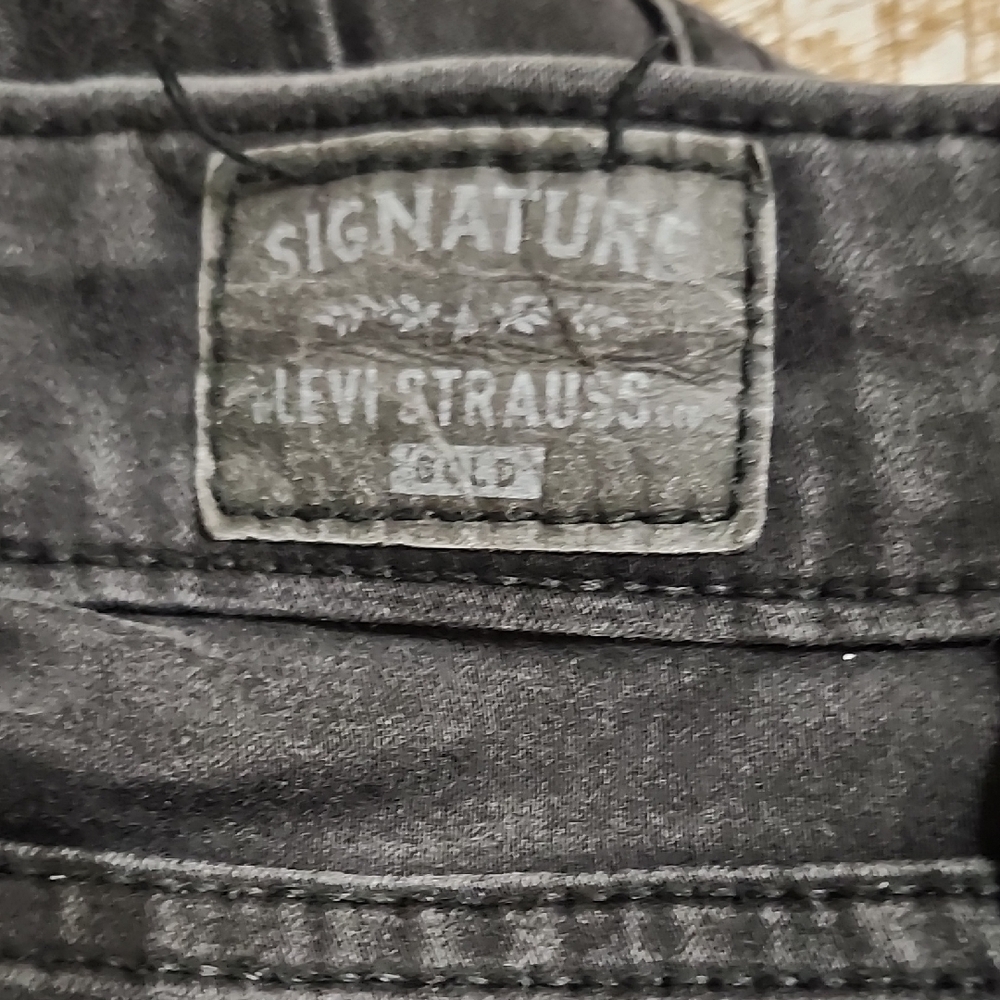 Signature by Levi Strauss Black Skinny Jeans - Picture 2 of 6